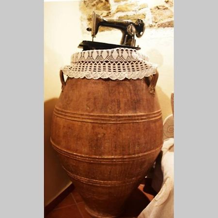 Traditional Cretan Stone House In The Center Of Crete Litos Экстерьер фото