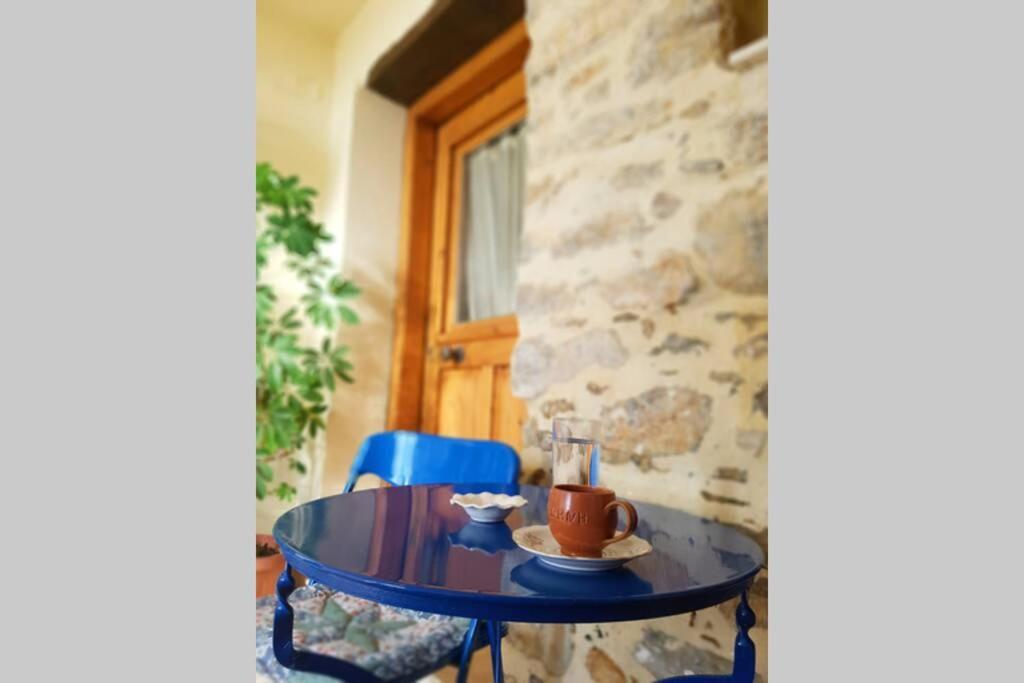 Traditional Cretan Stone House In The Center Of Crete Litos Экстерьер фото
